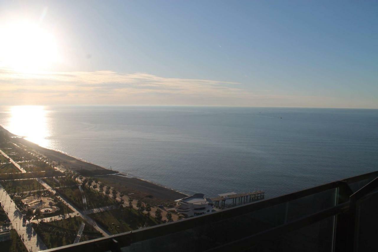 Coast Batumi Apart Hotel Ngoại thất bức ảnh
