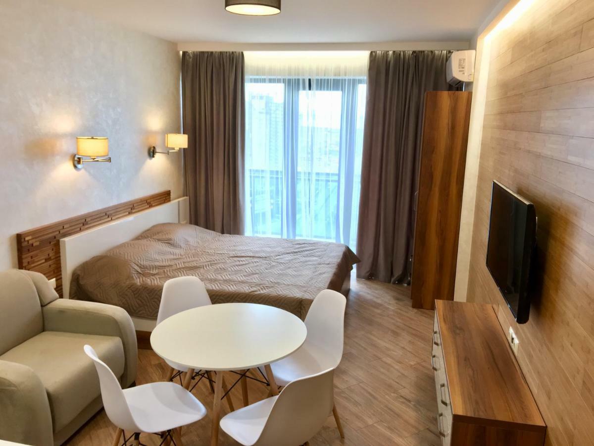 Coast Batumi Apart Hotel Ngoại thất bức ảnh