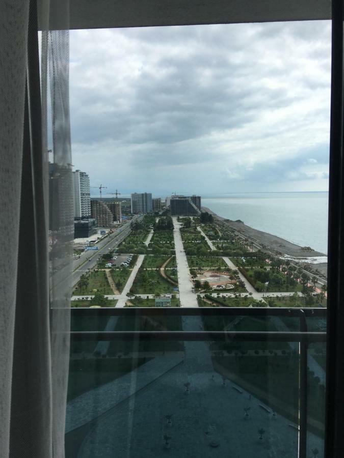 Coast Batumi Apart Hotel Ngoại thất bức ảnh